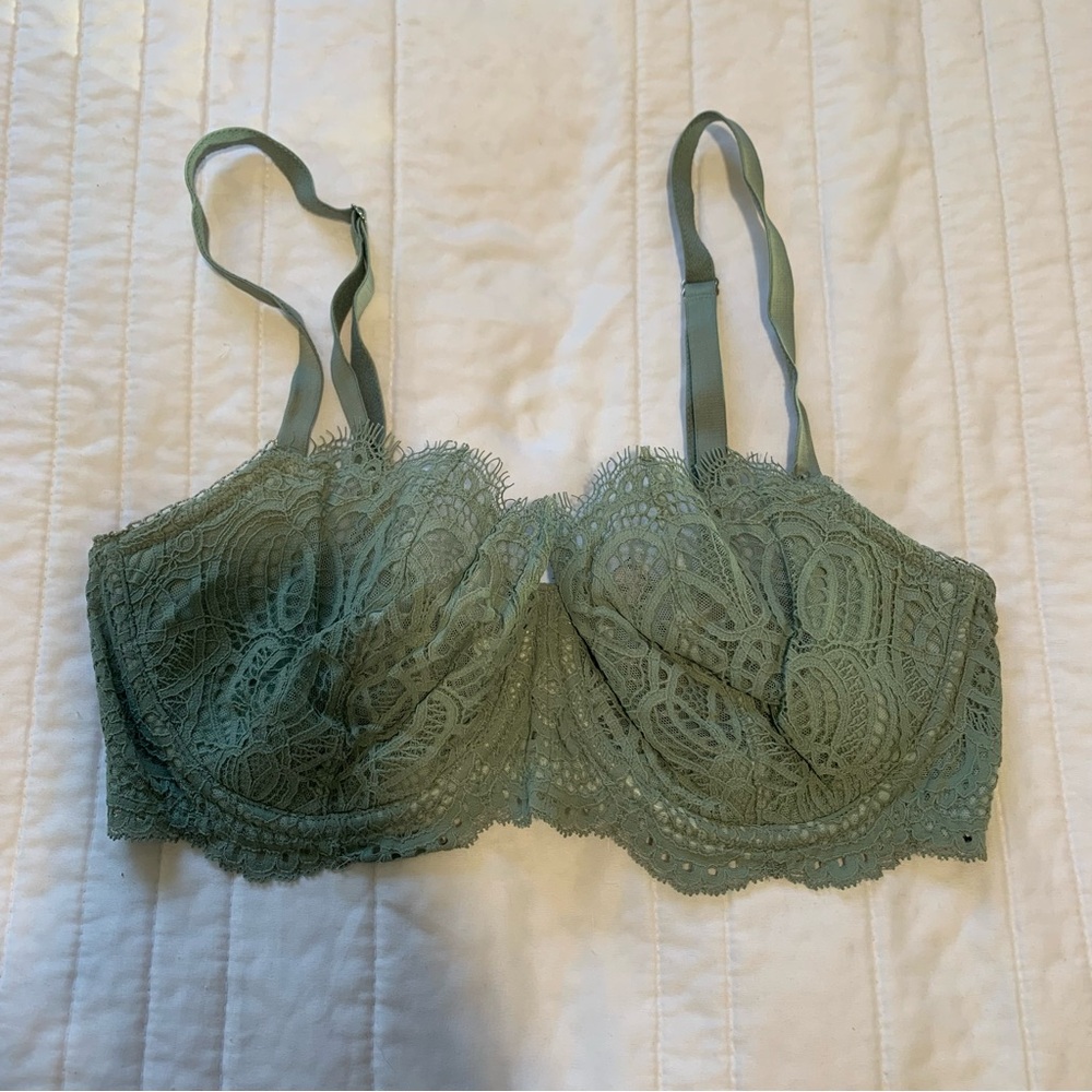 Victoria's Secret • Dream Angels Push-Up Without Padding - 34DD